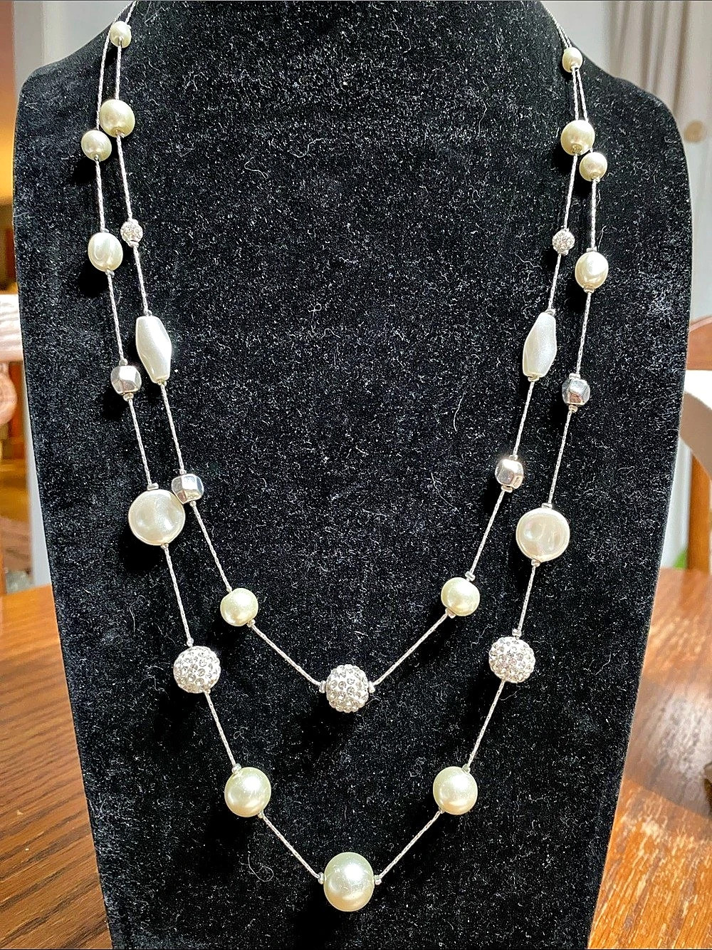 1946 Faux Pearl Layered Necklace in Silver & White
